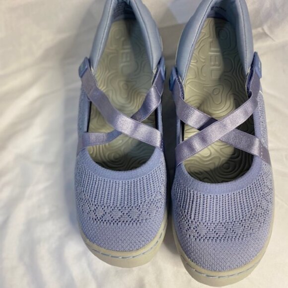 JBU by Jambu Women's Camila Slip-On Strappy Sneaker Flats, size 8 Wide - Picture 1 of 6